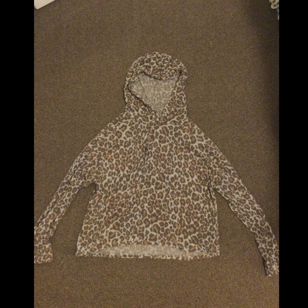 Cheetah print light sweater